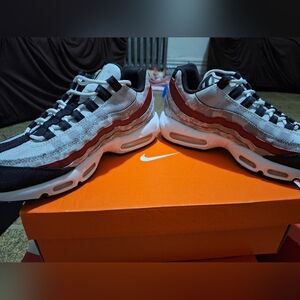 Nike Air Max 95 Men's Shoes - Black, Red, and White